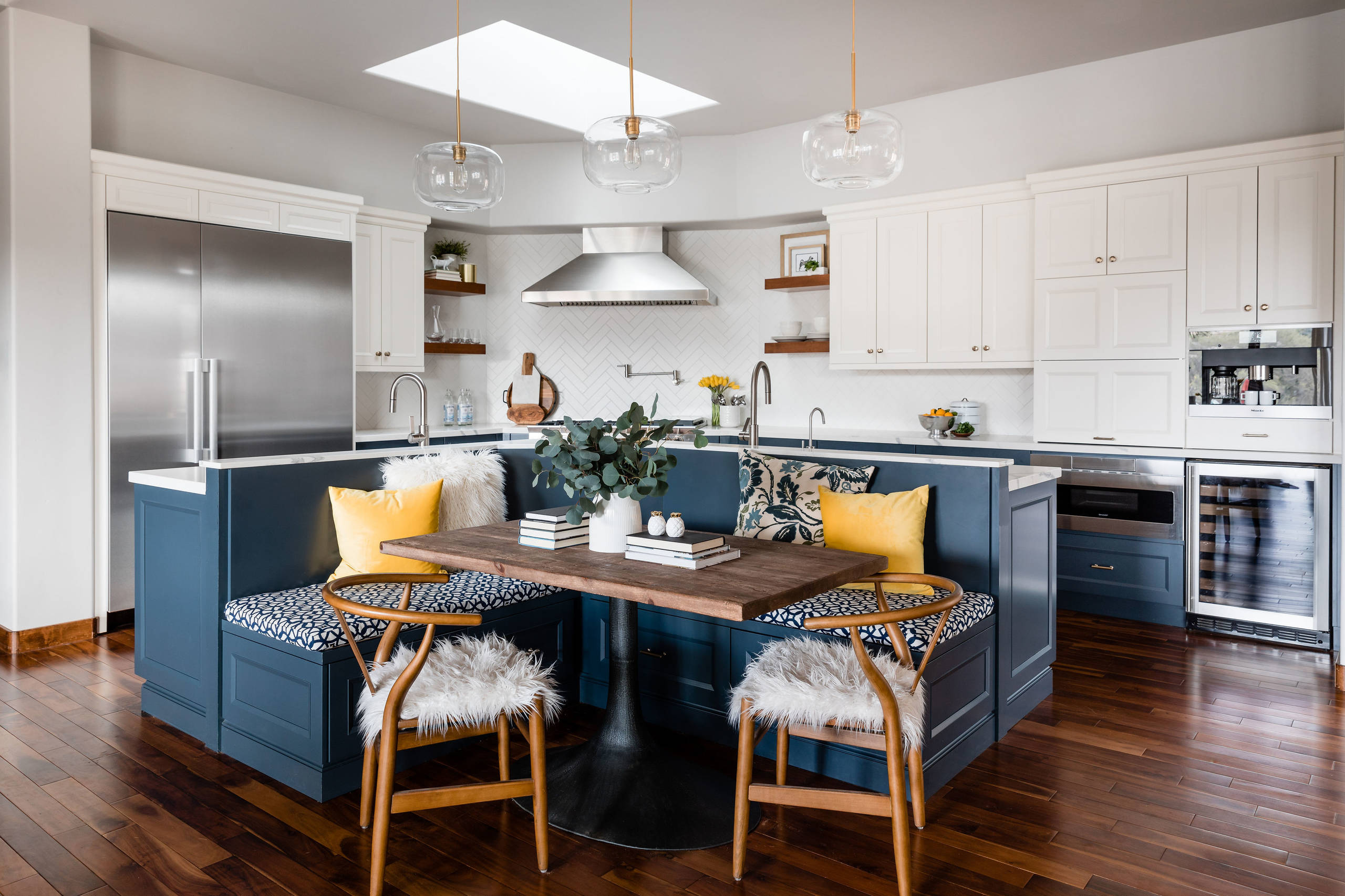 Kitchen Breakfast Counter – Interior Era